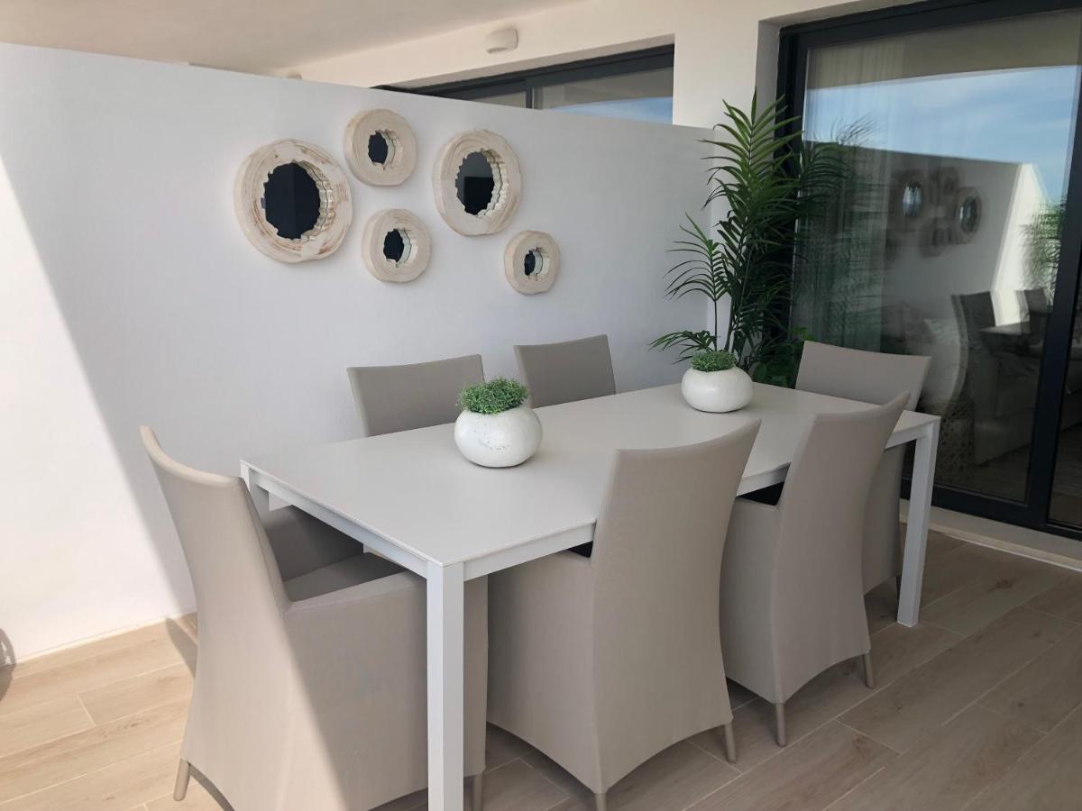 One80 In Apartment *